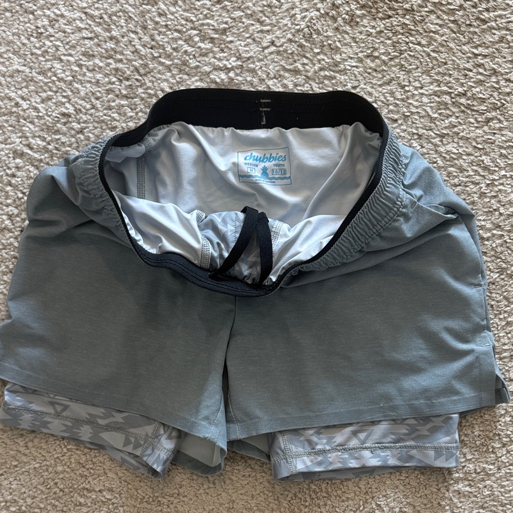 chubbies boys light gray layered athletic shorts